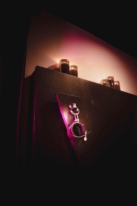 Appartement Greyroom Cannes-love Bdsm Cannes